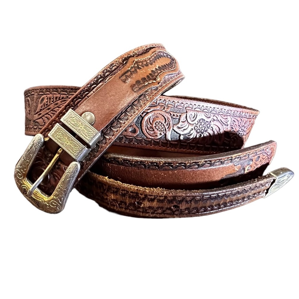 NOCONA BRAND BEAUTIFUL LEATHER TOOLED FLORAL BELT WITH DOUBLE MEDAL BELT LOOP